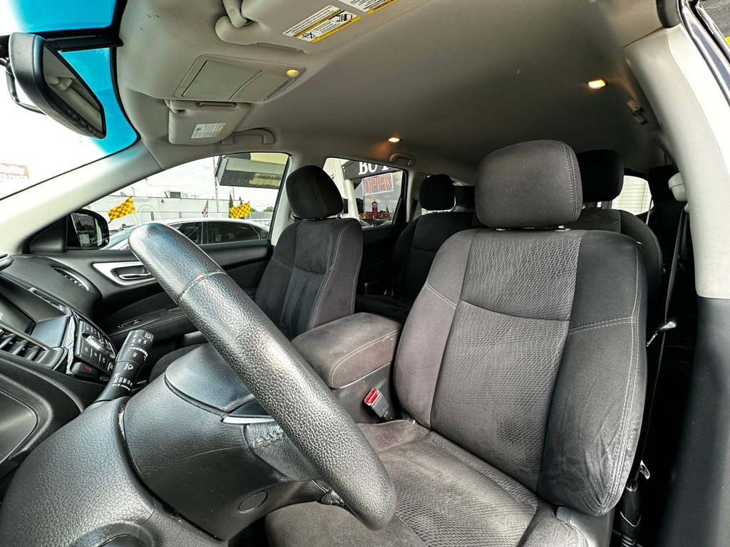 2016 Nissan Pathfinder Image 11