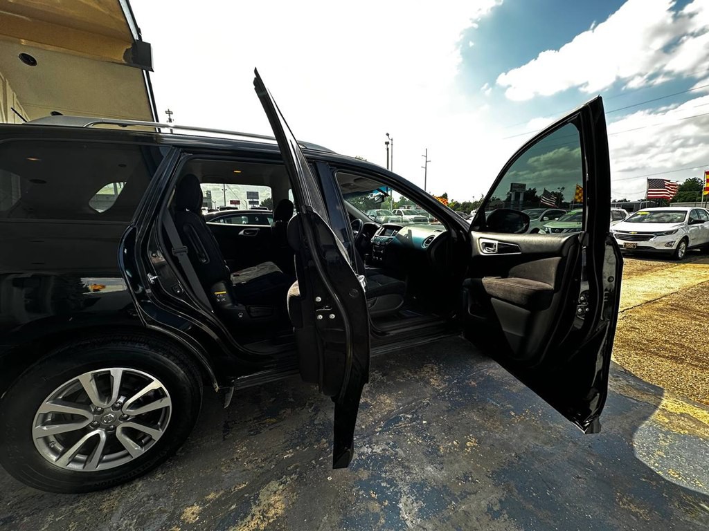 2016 Nissan Pathfinder Image 15