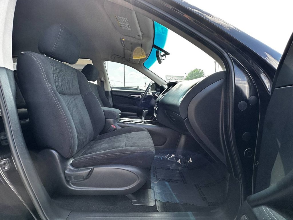 2016 Nissan Pathfinder Image 17