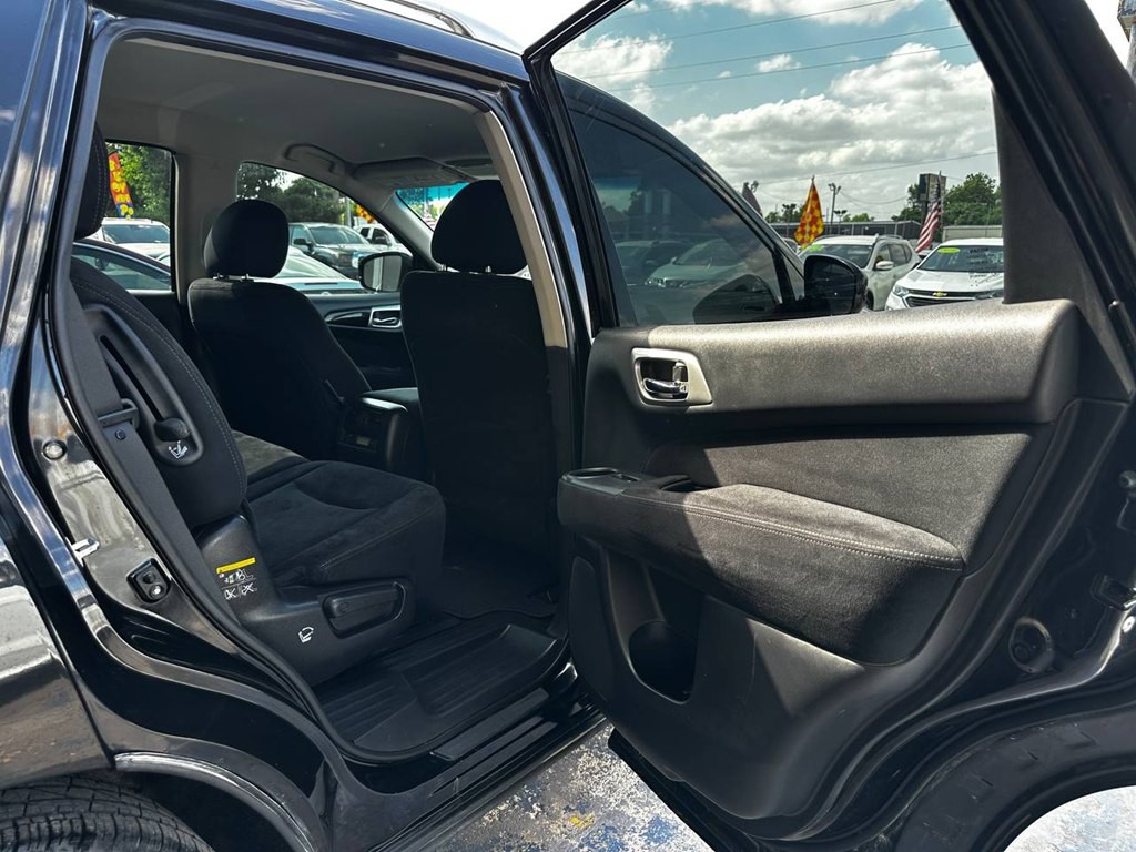 2016 Nissan Pathfinder Image 19