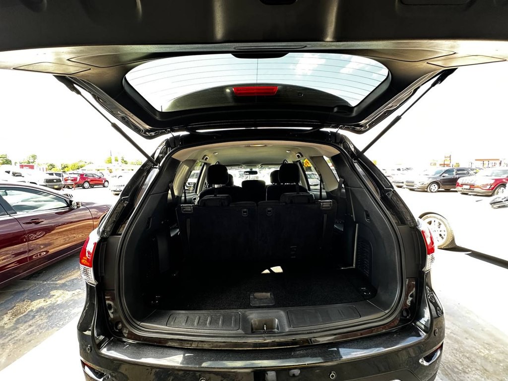 2016 Nissan Pathfinder Image 25