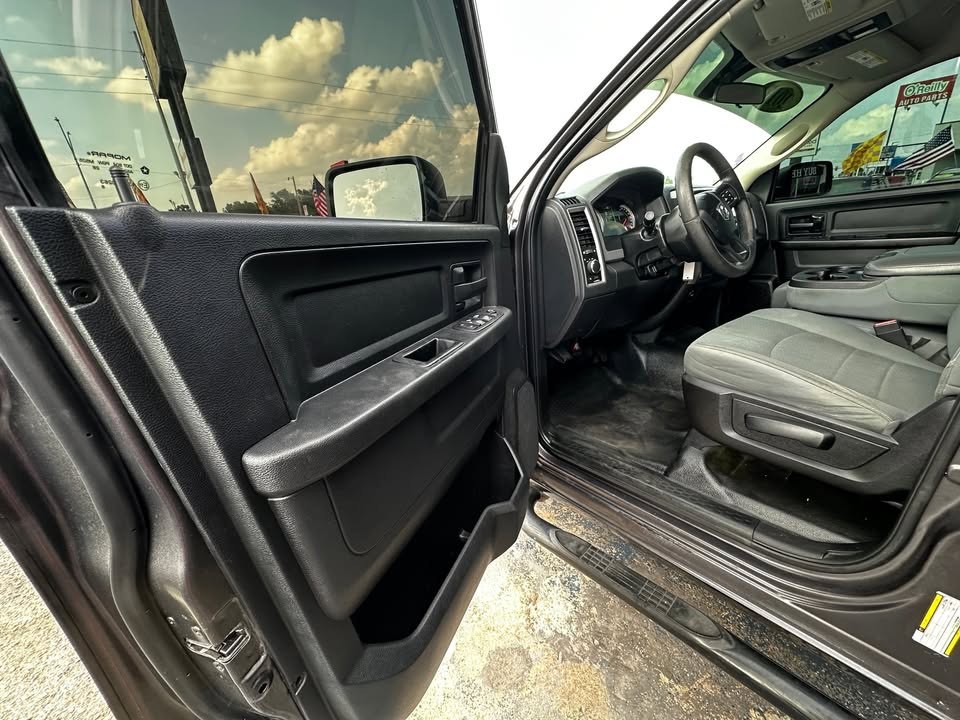 2017 RAM 1500 Image 9