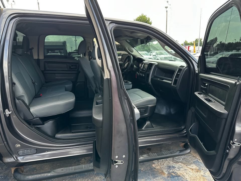 2017 RAM 1500 Image 12