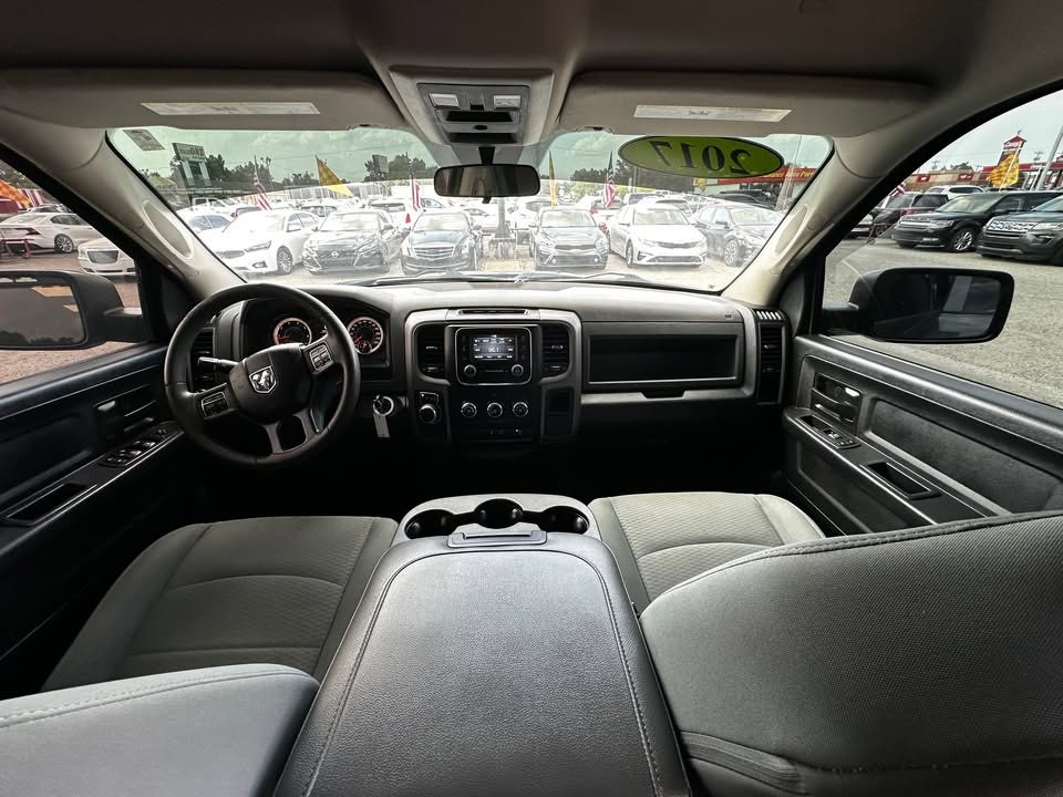2017 RAM 1500 Image 16