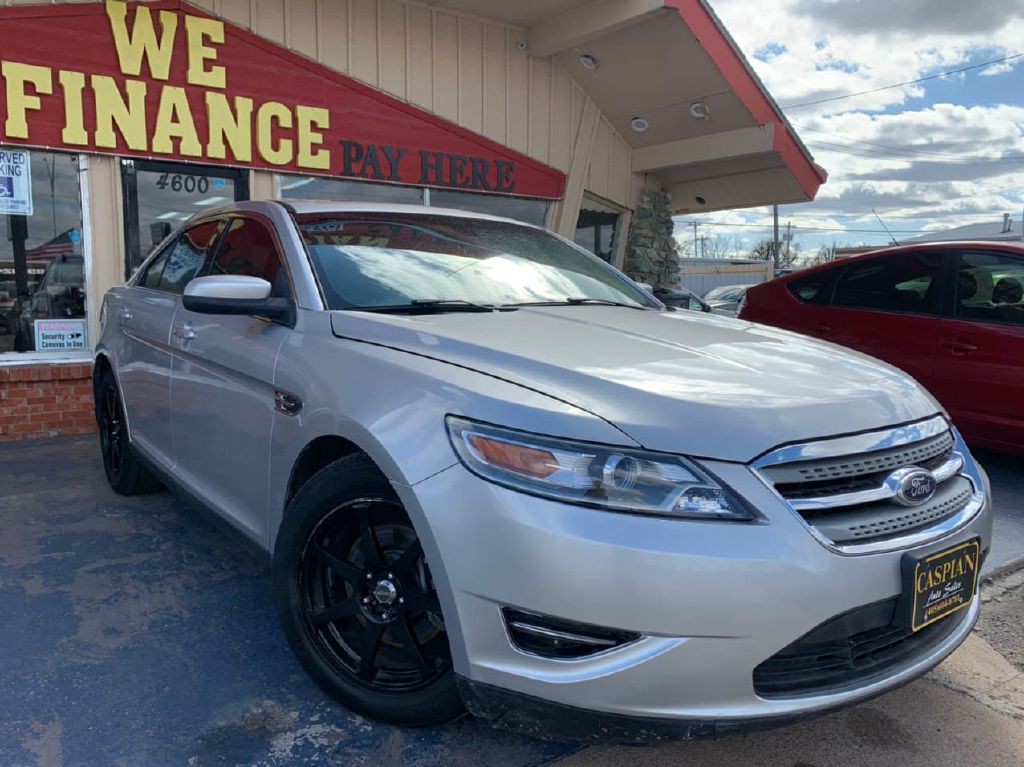 2011 Ford Taurus Image 1
