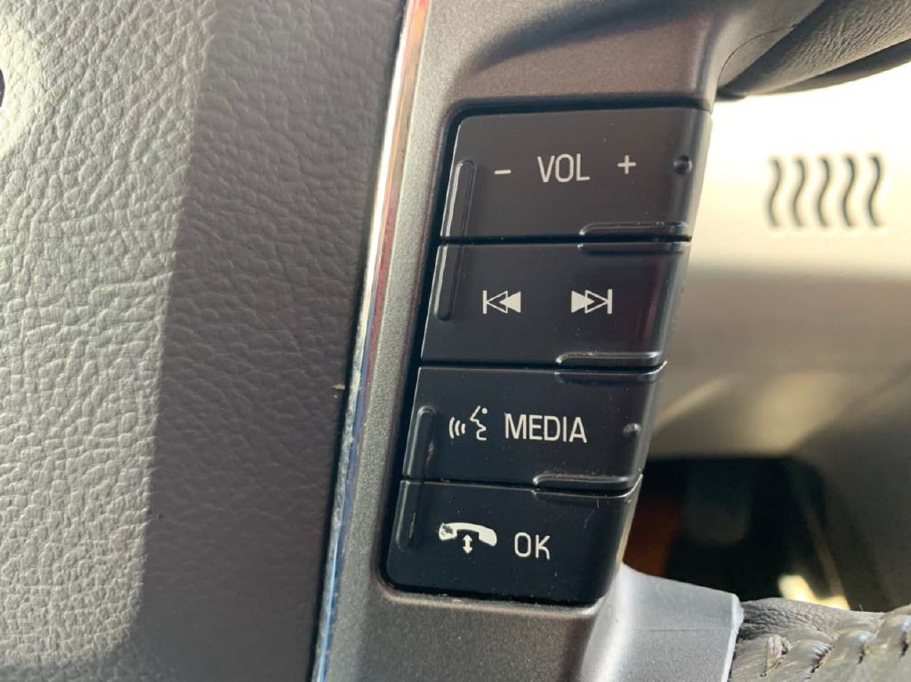 2011 Ford Taurus Image 22