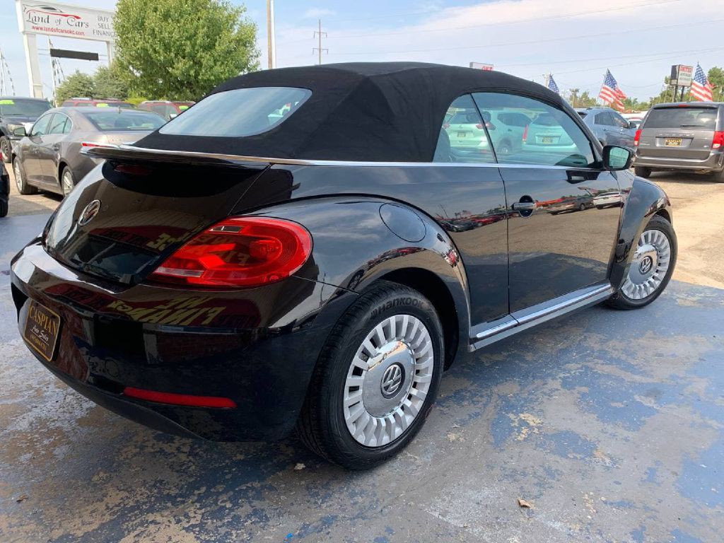 2014 Volkswagen Beetle Image 7