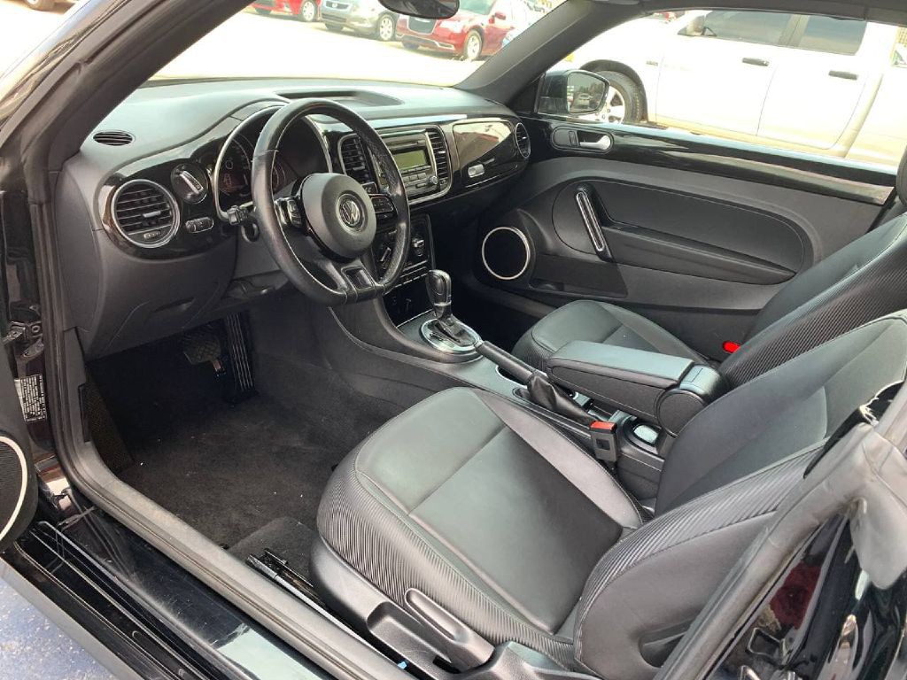 2014 Volkswagen Beetle Image 12