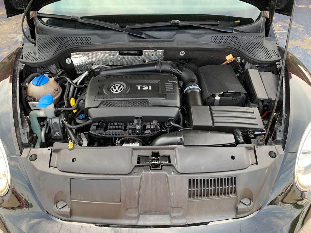 2014 Volkswagen Beetle Image 22