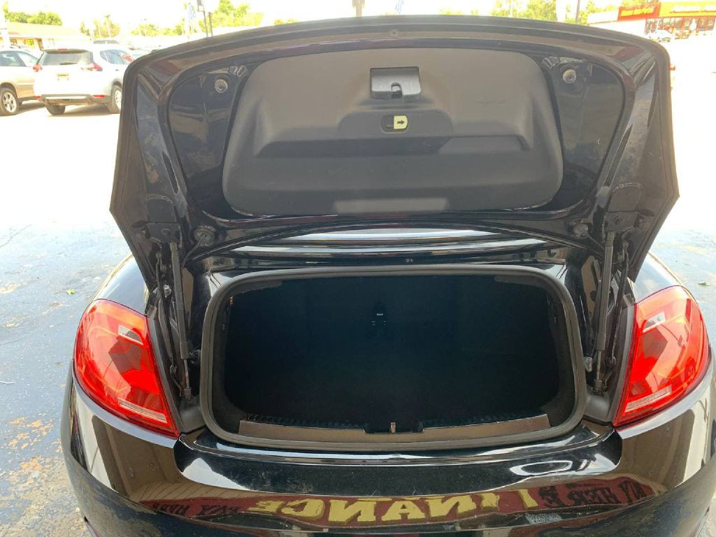 2014 Volkswagen Beetle Image 23