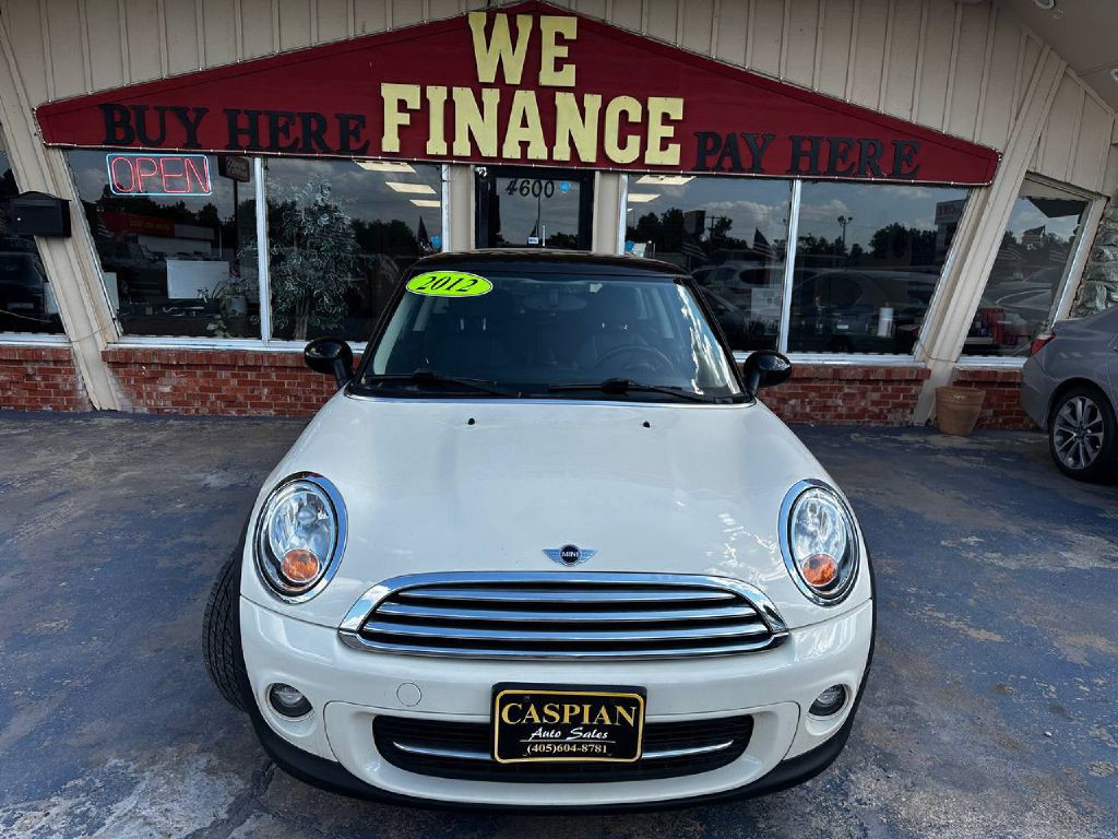 2012 MINI Cooper Image 2