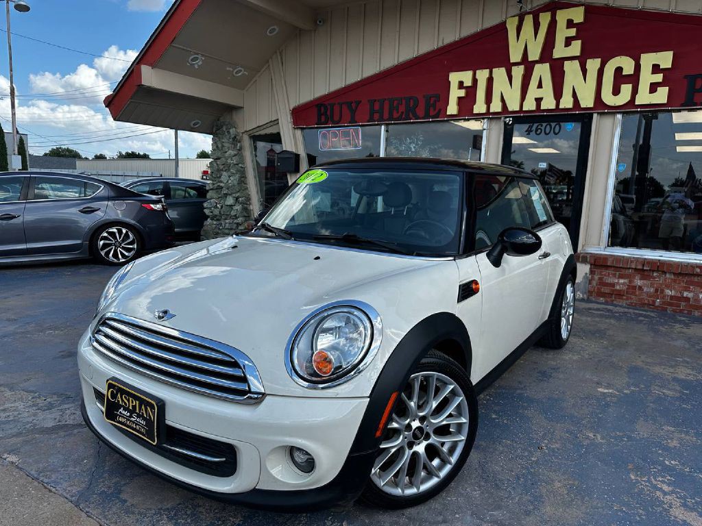 2012 MINI Cooper Image 3