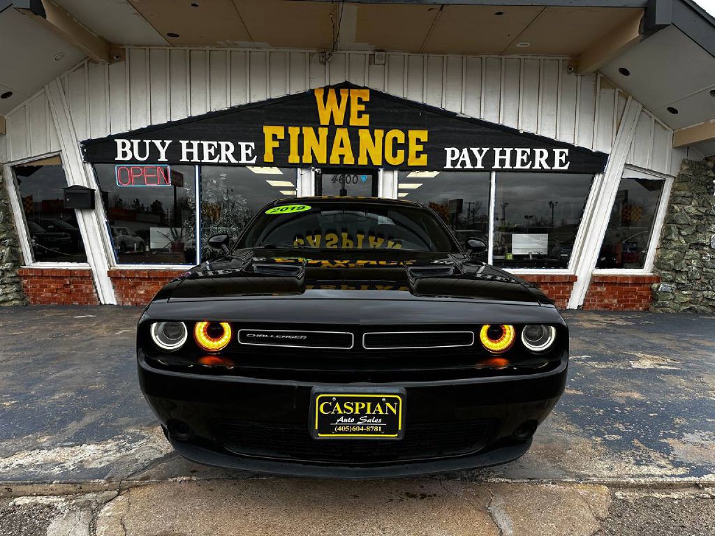 2019 Dodge Challenger Image 2