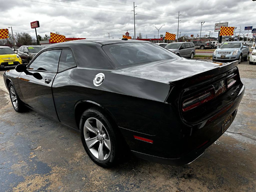 2019 Dodge Challenger Image 9