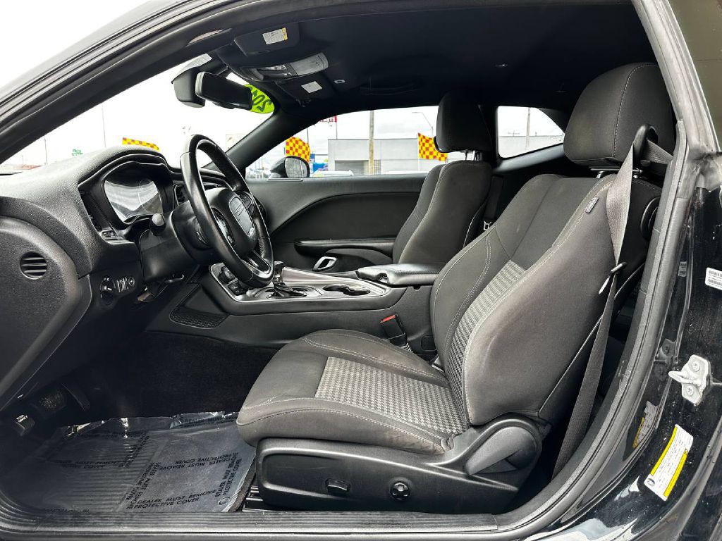 2019 Dodge Challenger Image 10