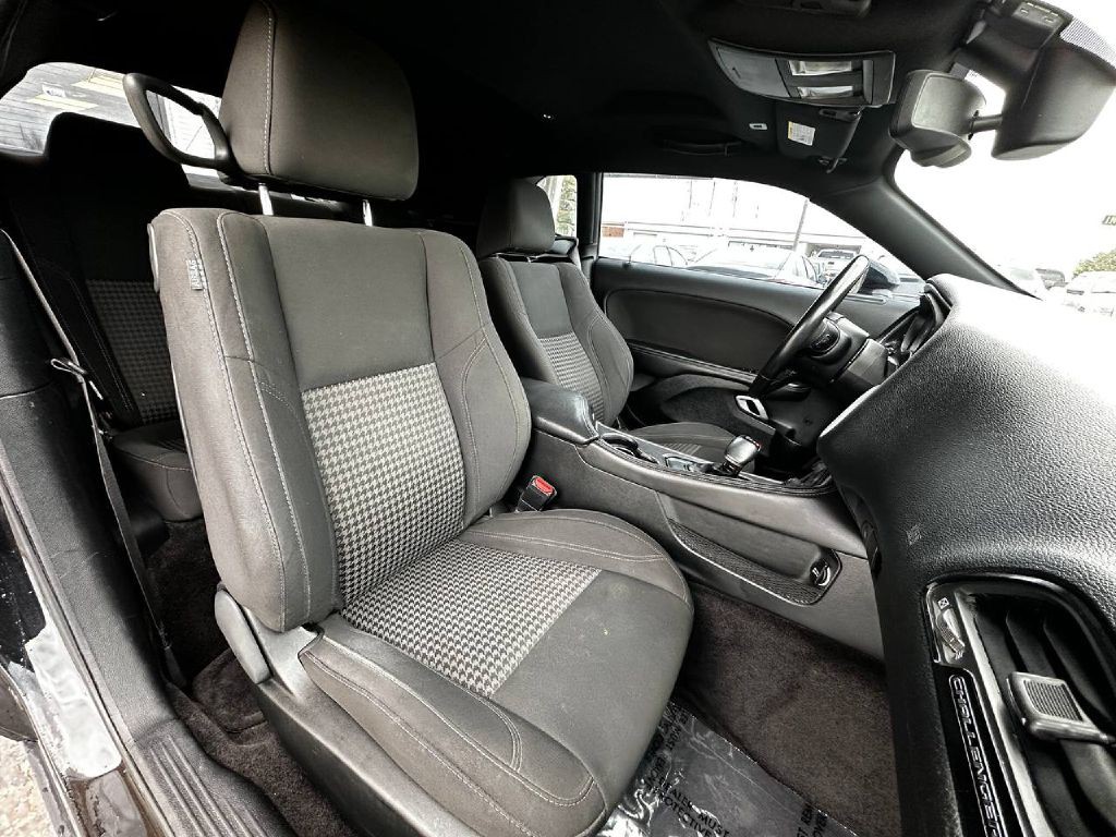 2019 Dodge Challenger Image 13
