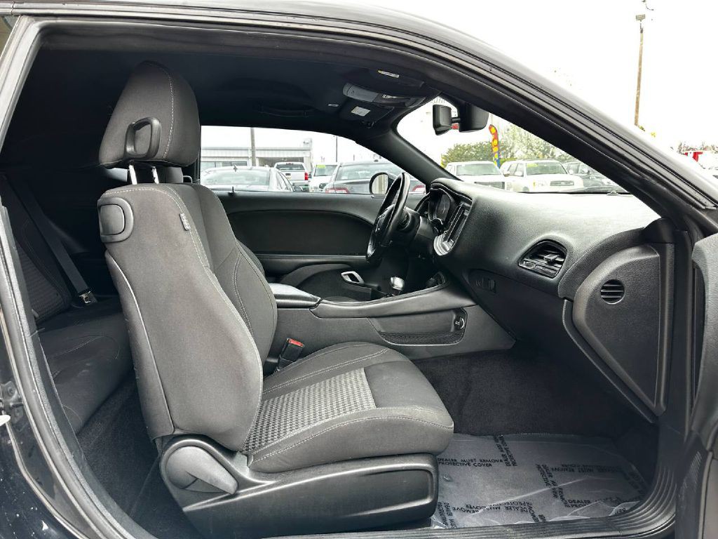 2019 Dodge Challenger Image 14