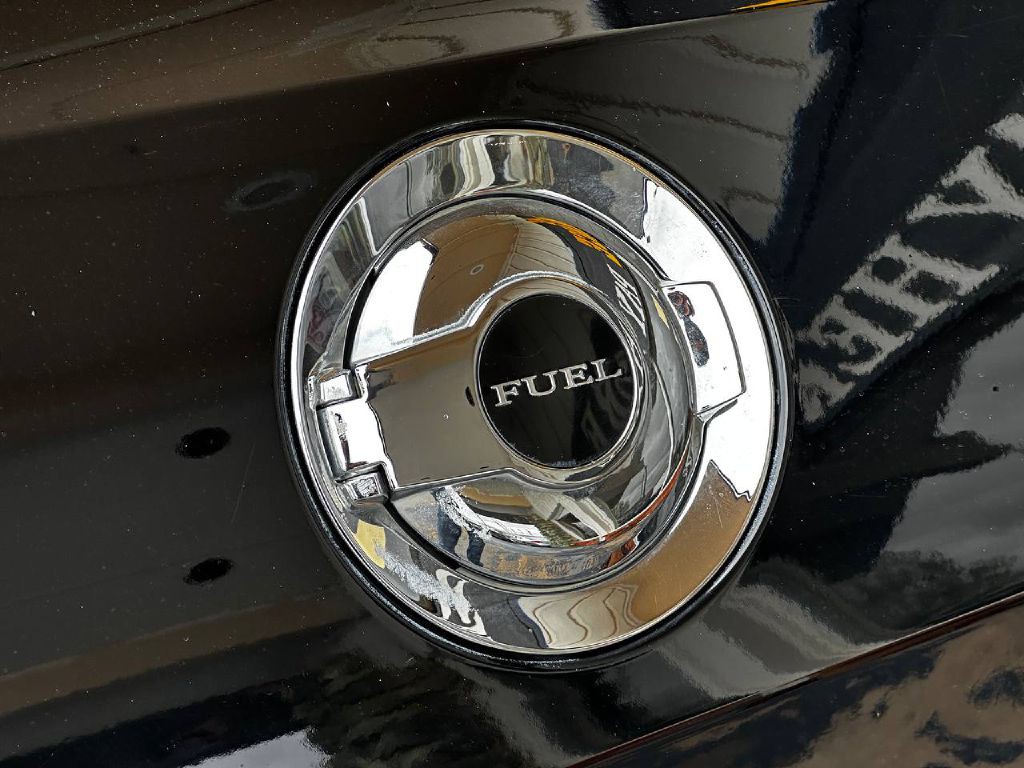 2019 Dodge Challenger Image 18