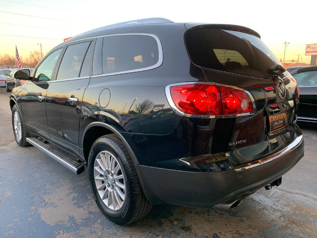 2011 Buick Enclave Image 8