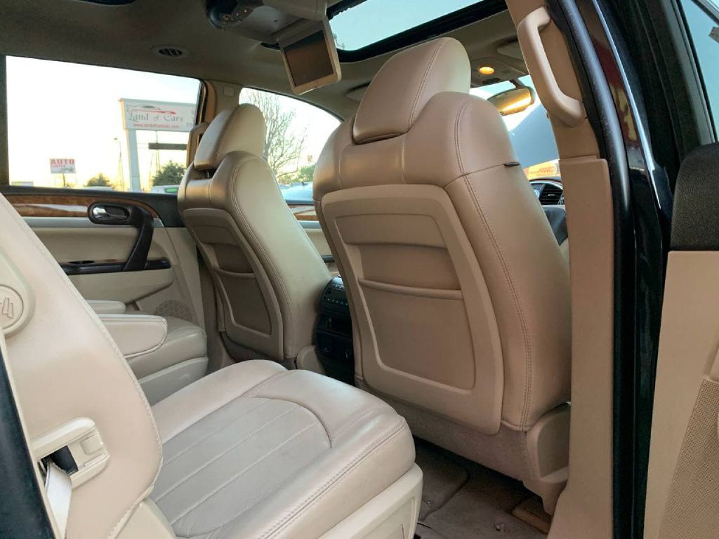 2011 Buick Enclave Image 23