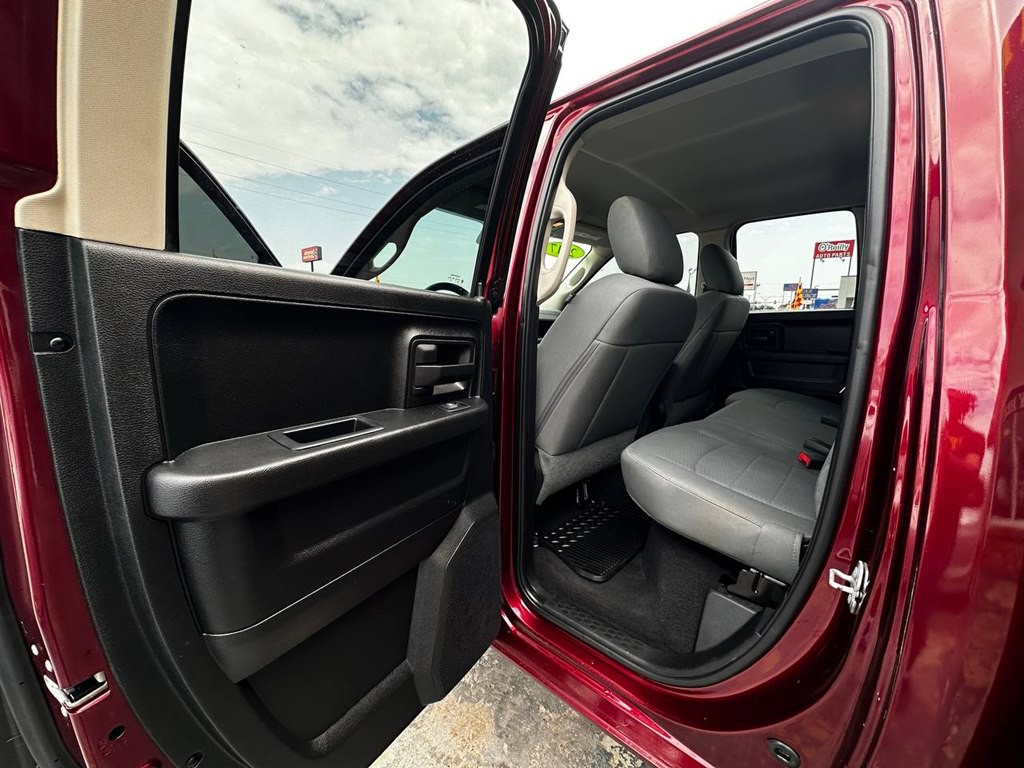 2017 RAM 1500 Image 12