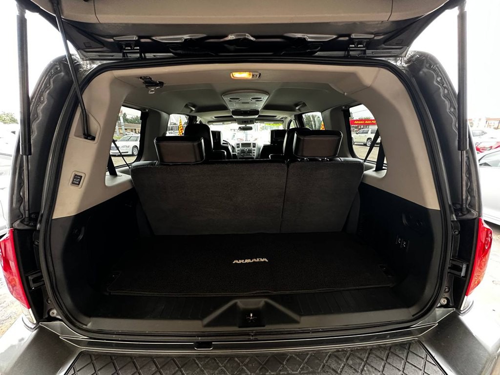 2014 Nissan Armada Image 23