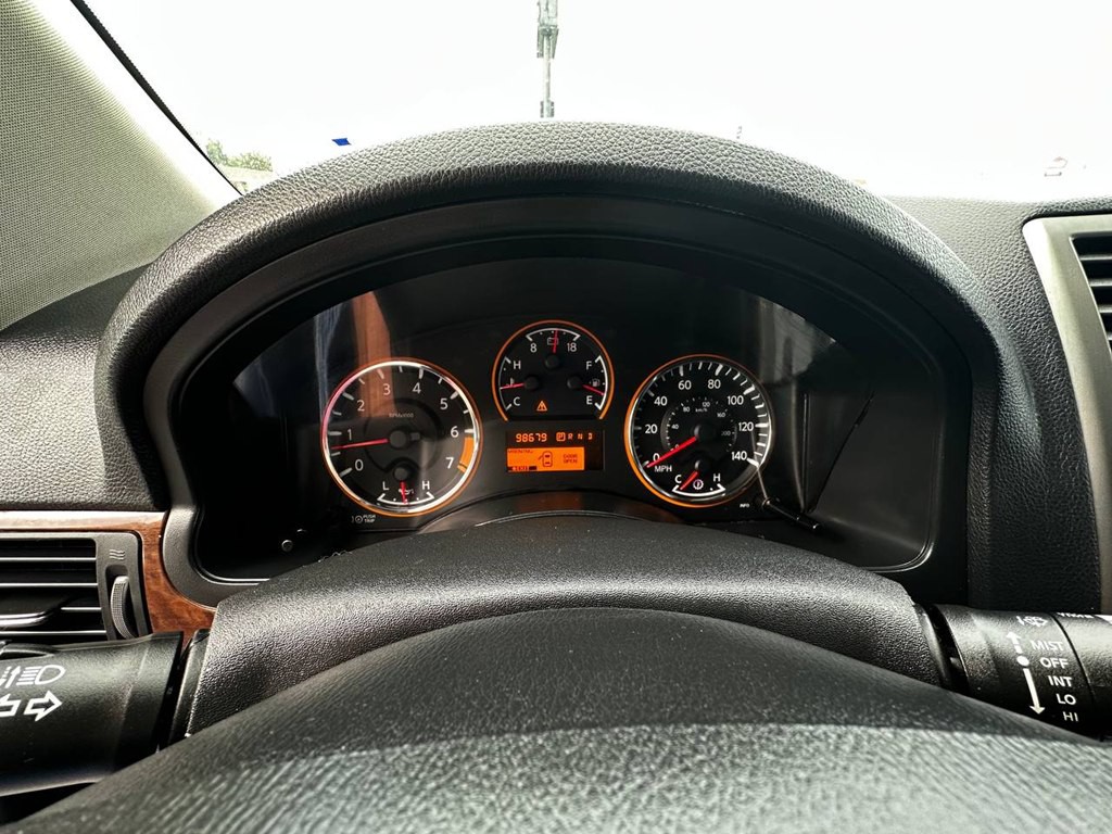 2014 Nissan Armada Image 25