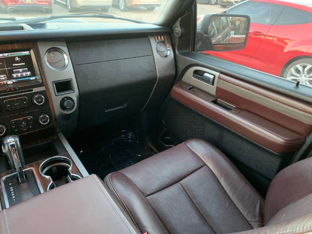 2015 Ford Expedition Image 24