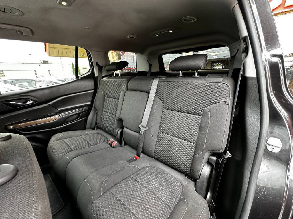 2018 GMC Acadia Image 12
