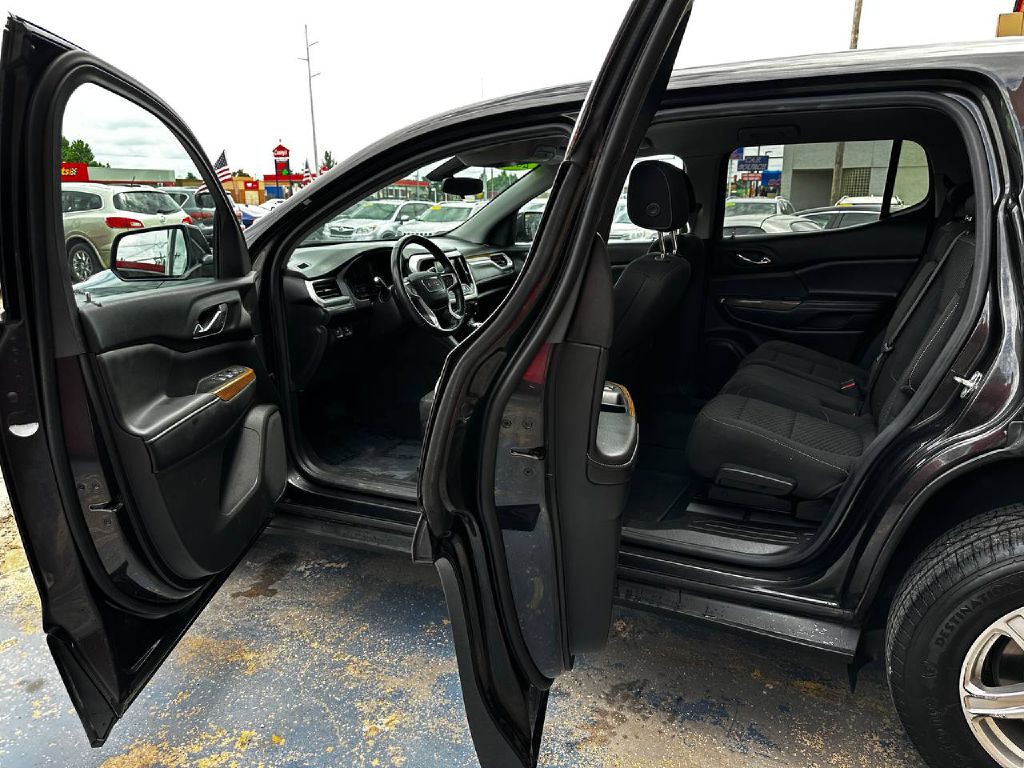 2018 GMC Acadia Image 13