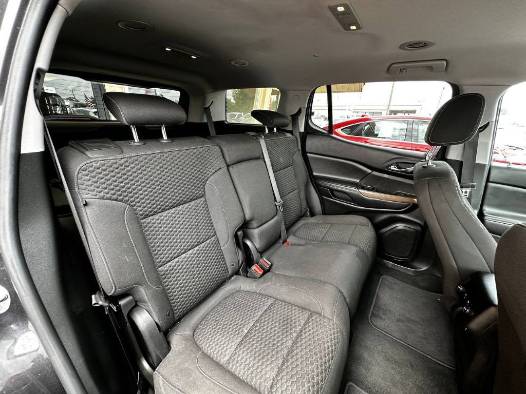 2018 GMC Acadia Image 17