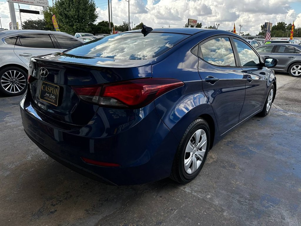 2016 Hyundai Elantra Image 4