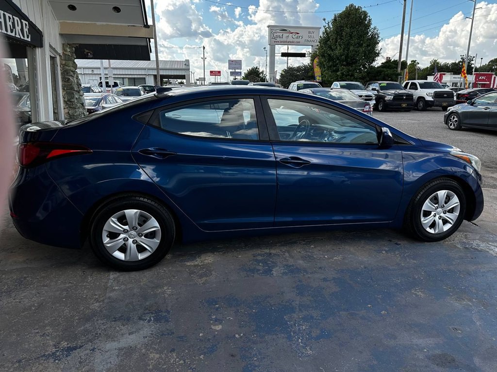 2016 Hyundai Elantra Image 7