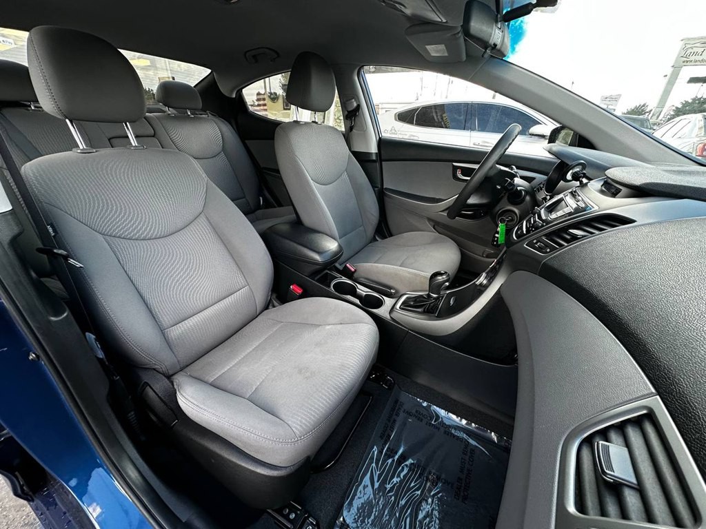 2016 Hyundai Elantra Image 11