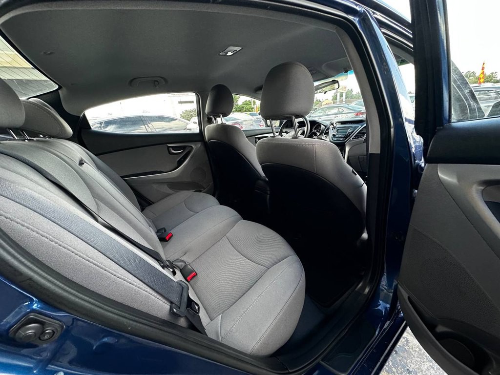 2016 Hyundai Elantra Image 13