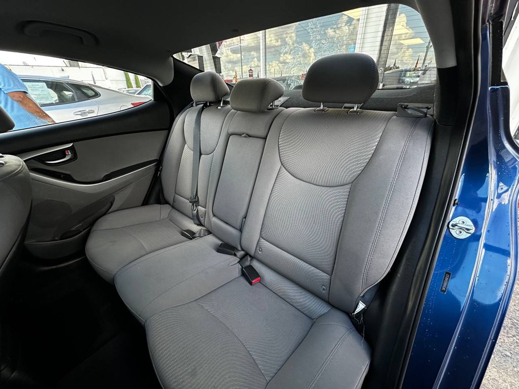 2016 Hyundai Elantra Image 20