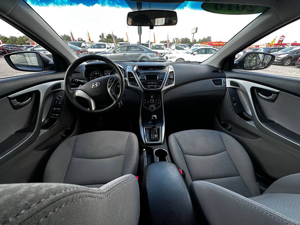 2016 Hyundai Elantra Image 23