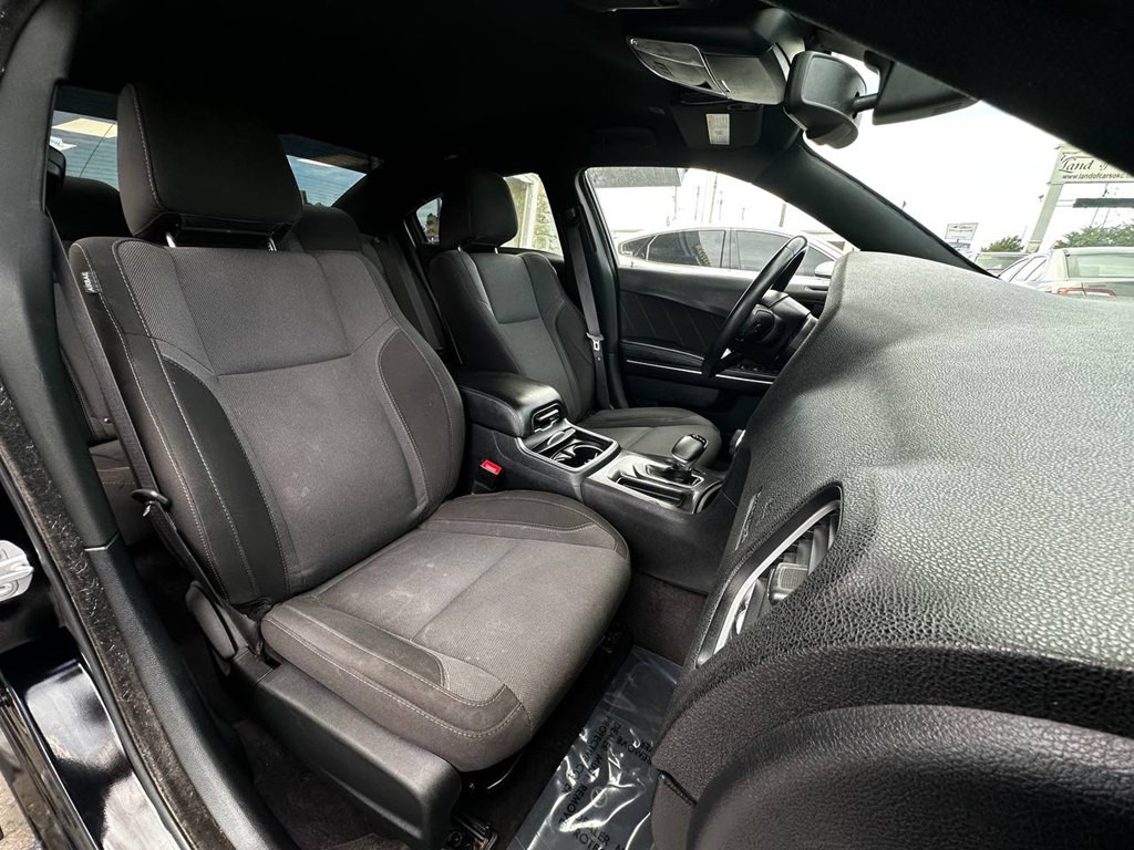 2017 Dodge Charger Image 12