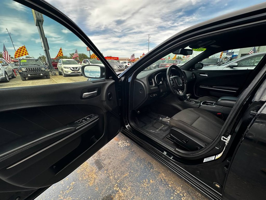 2017 Dodge Charger Image 16