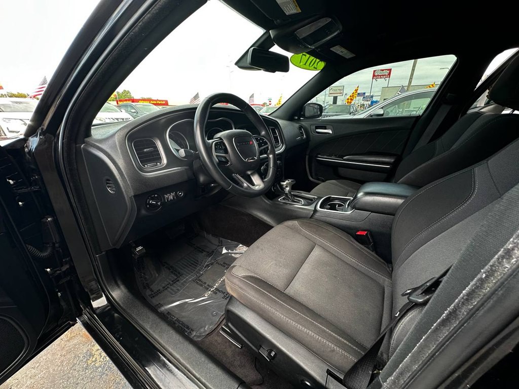 2017 Dodge Charger Image 17