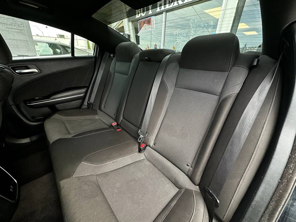 2017 Dodge Charger Image 19