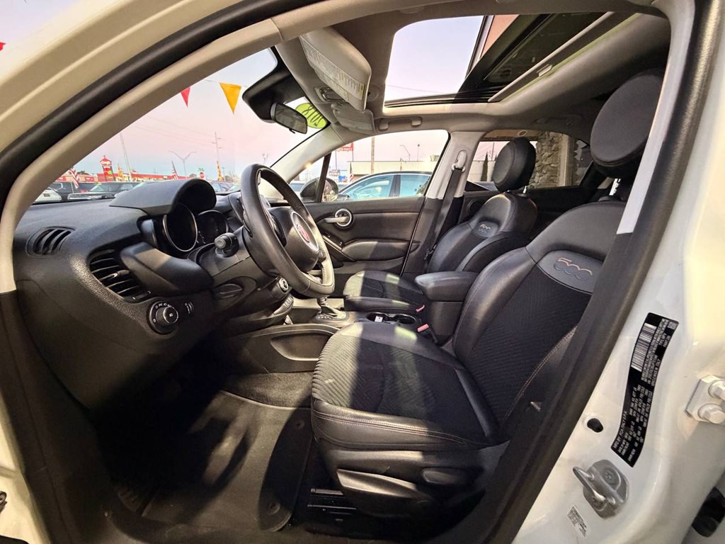 2018 FIAT 500 Image 12