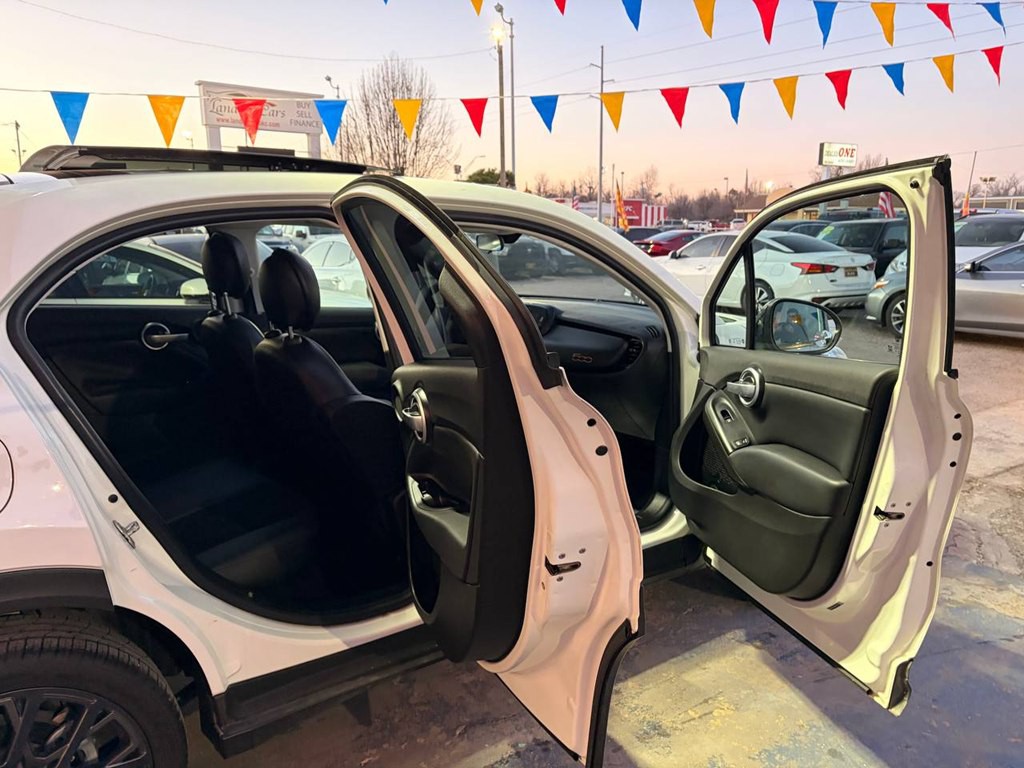 2018 FIAT 500 Image 16