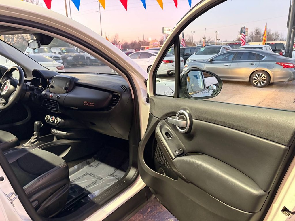 2018 FIAT 500 Image 17