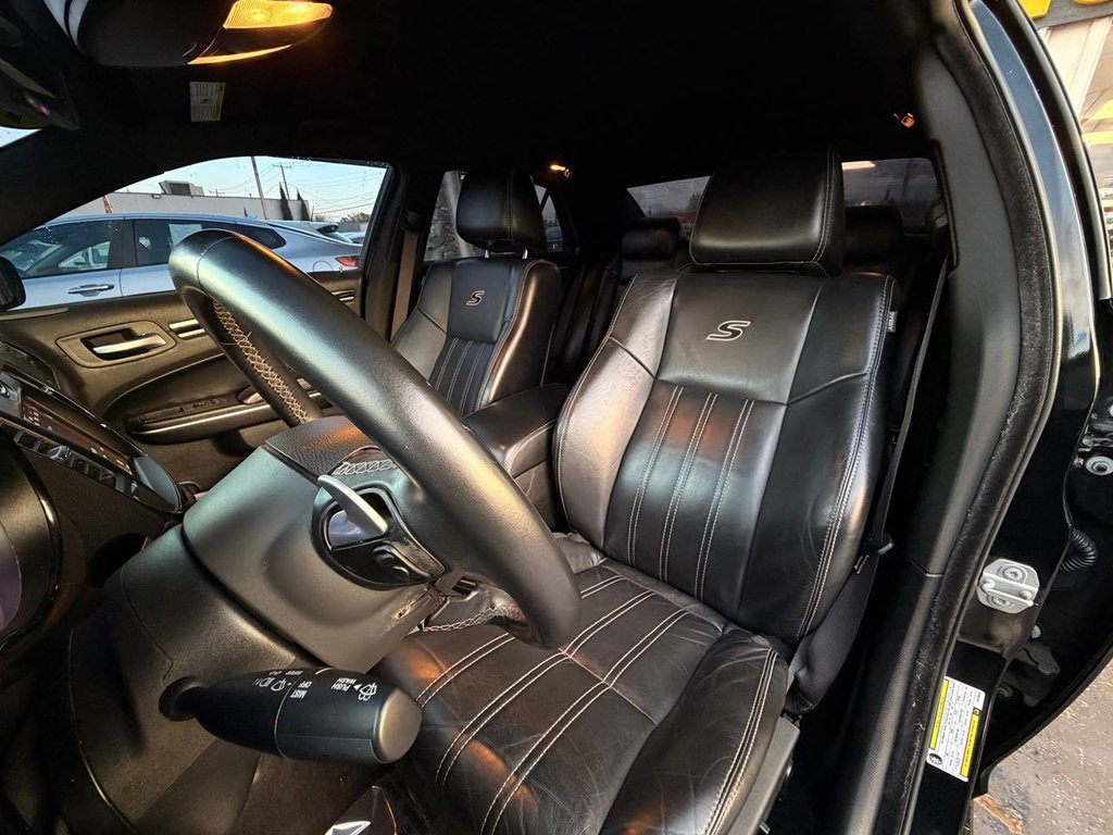 2018 Chrysler 300 Image 13