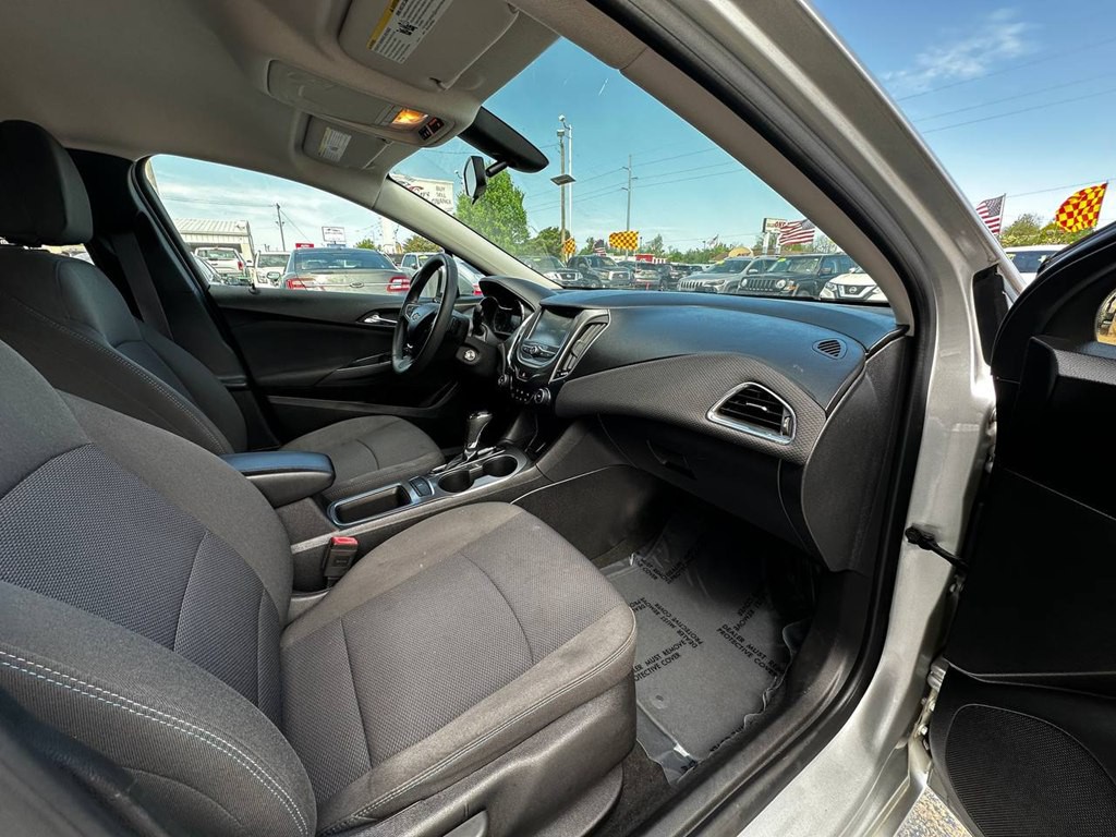 2017 Chevrolet Cruze Image 26