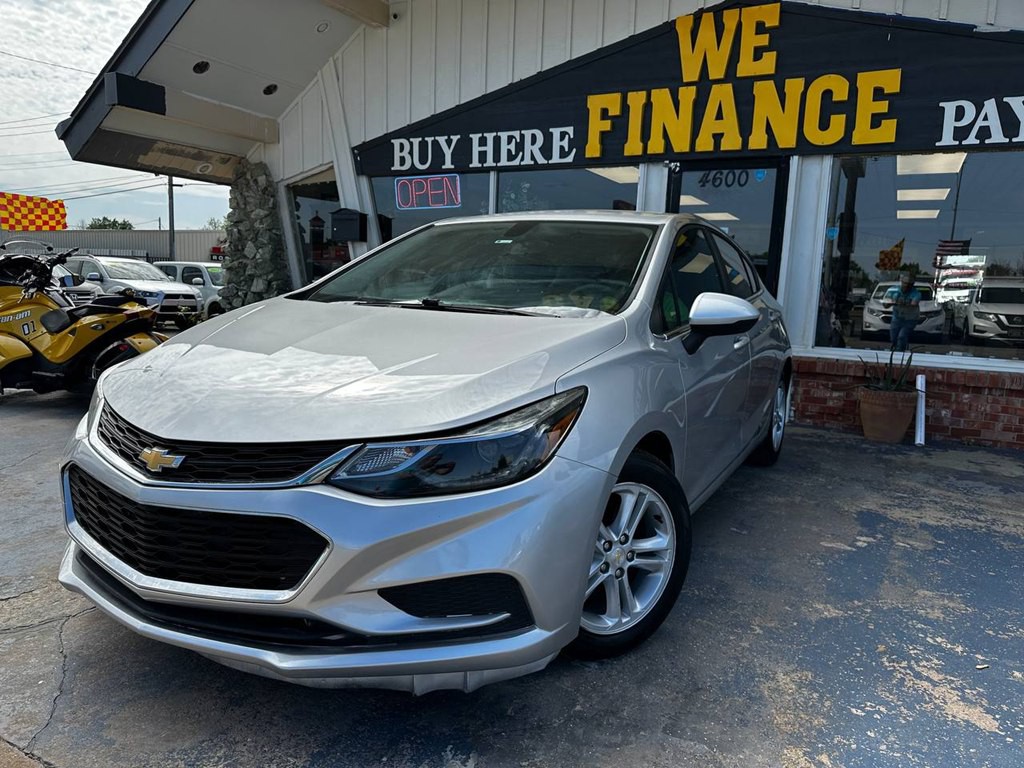 2017 Chevrolet Cruze Image 3