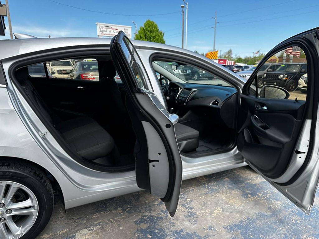2017 Chevrolet Cruze Image 22