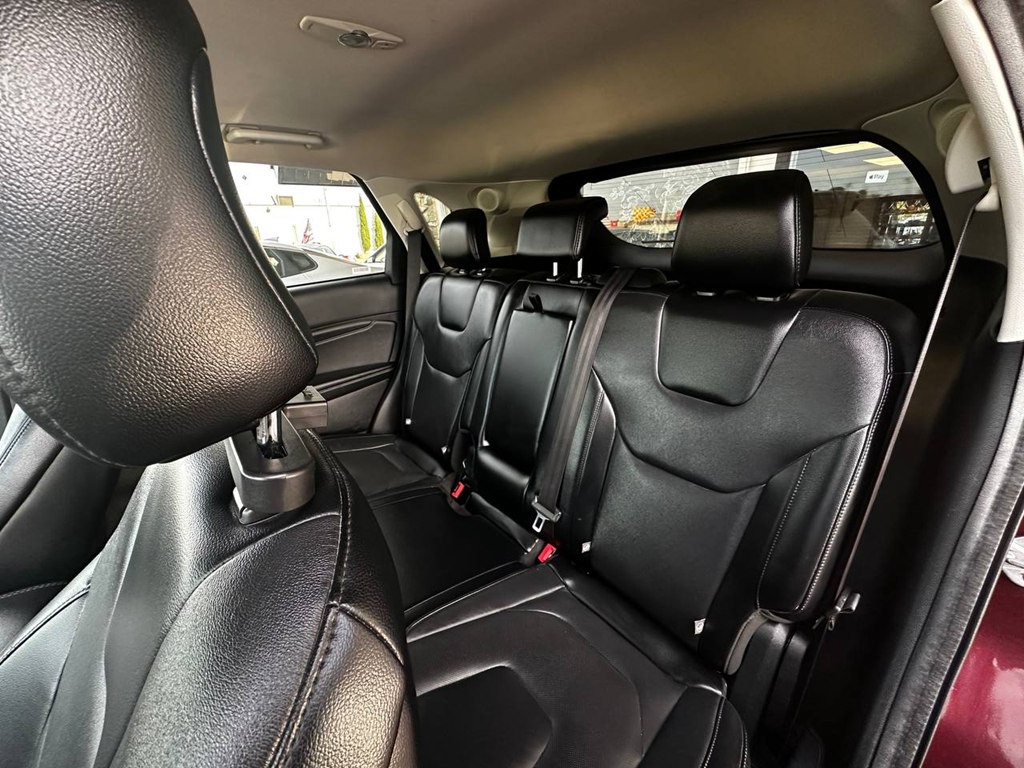 2022 Ford Edge Image 14