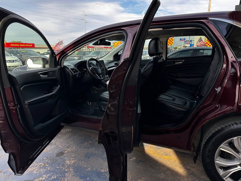 2022 Ford Edge Image 16